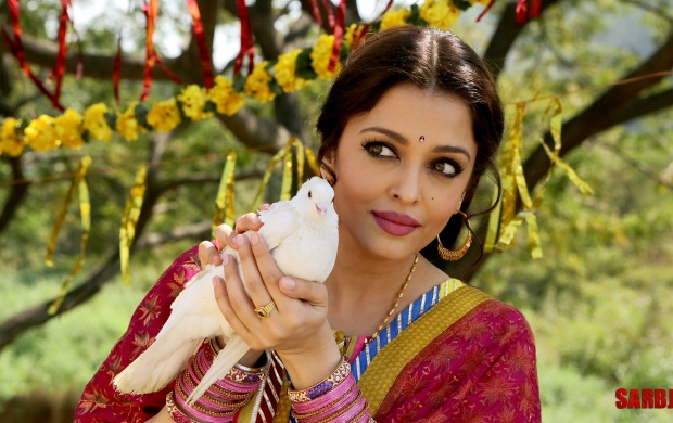 Aishwarya Rai Bachchan And White Dove In Sarbjit