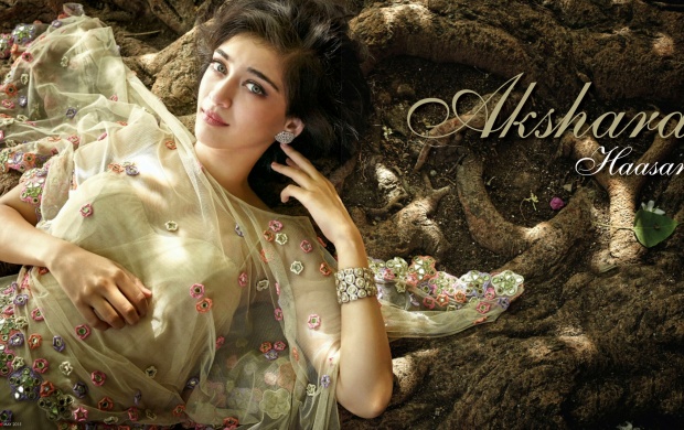 Akshara Haasan 2015