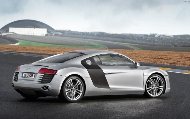 Audi R8 Side View