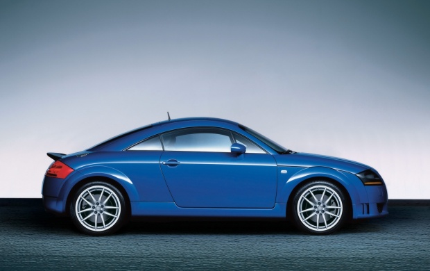 Blue Audi TT Advance Plus