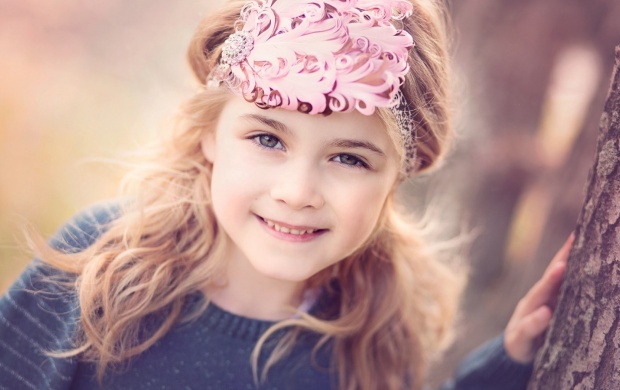 Cute Blond Girl Smiling wallpapers