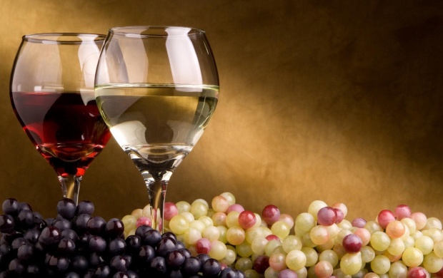 Elegant Wine Glass And Grapes