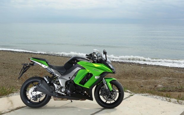 Kawasaki Z 1000 SX On Beach