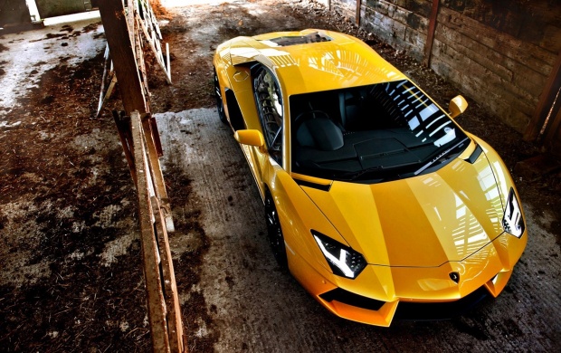 Lamborghini Aventador Yellow Car