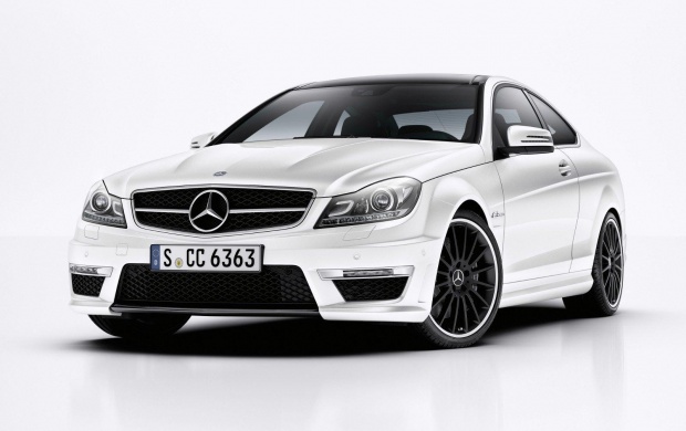 Mercedes Benz C63 AMG Coupe