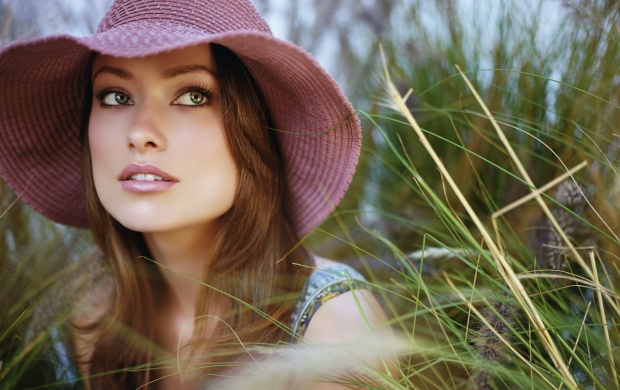 Olivia Wilde With Pink Hat