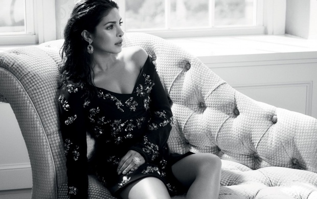 Priyanka Chopra Harper Bazaar 2016