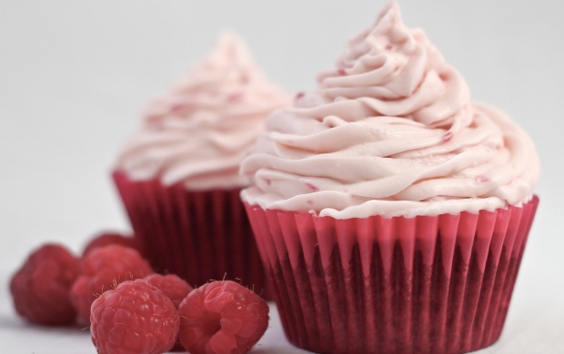 Raspberry Cupcakes With Cream