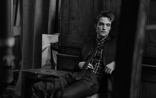 Robert Pattinson Dior 2016