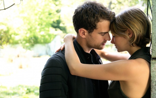 Shailene Woodley And Theo James The Divergent Series Allegiant