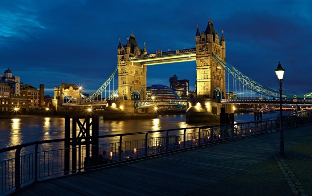 Tower Bridge Night Light
