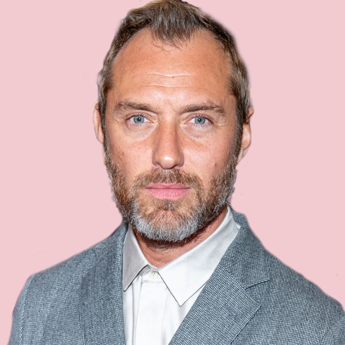 jude Law Drank 10 Cans Of Coke A Day To Gain Weight For A Role 12 Fun Facts About The Fantastic Beasts Star Parade Entertainment Recipes Health Life Holidays