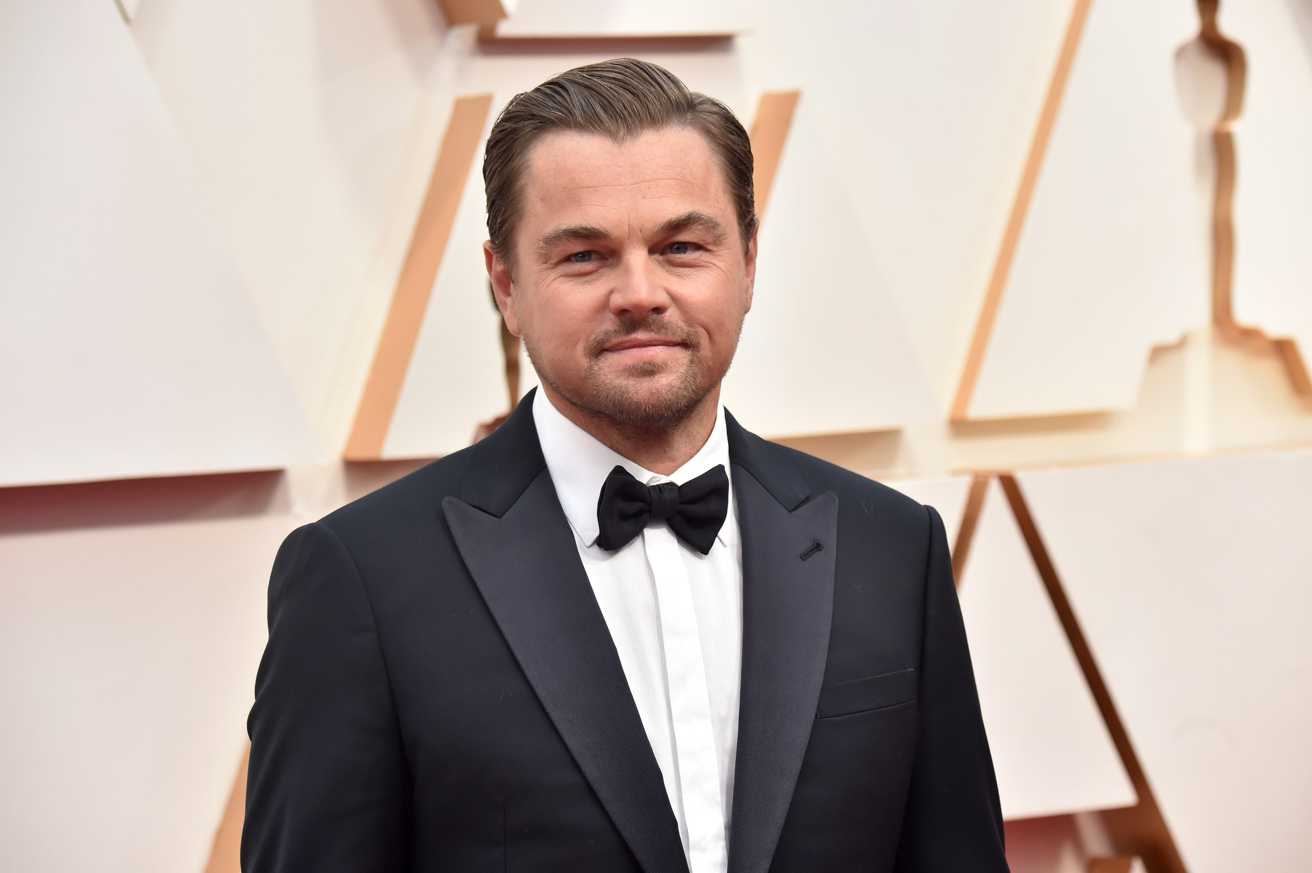 leonardo Dicaprio Hosted An Election Night Party On His Mansions Basketball Court Vanity Fair