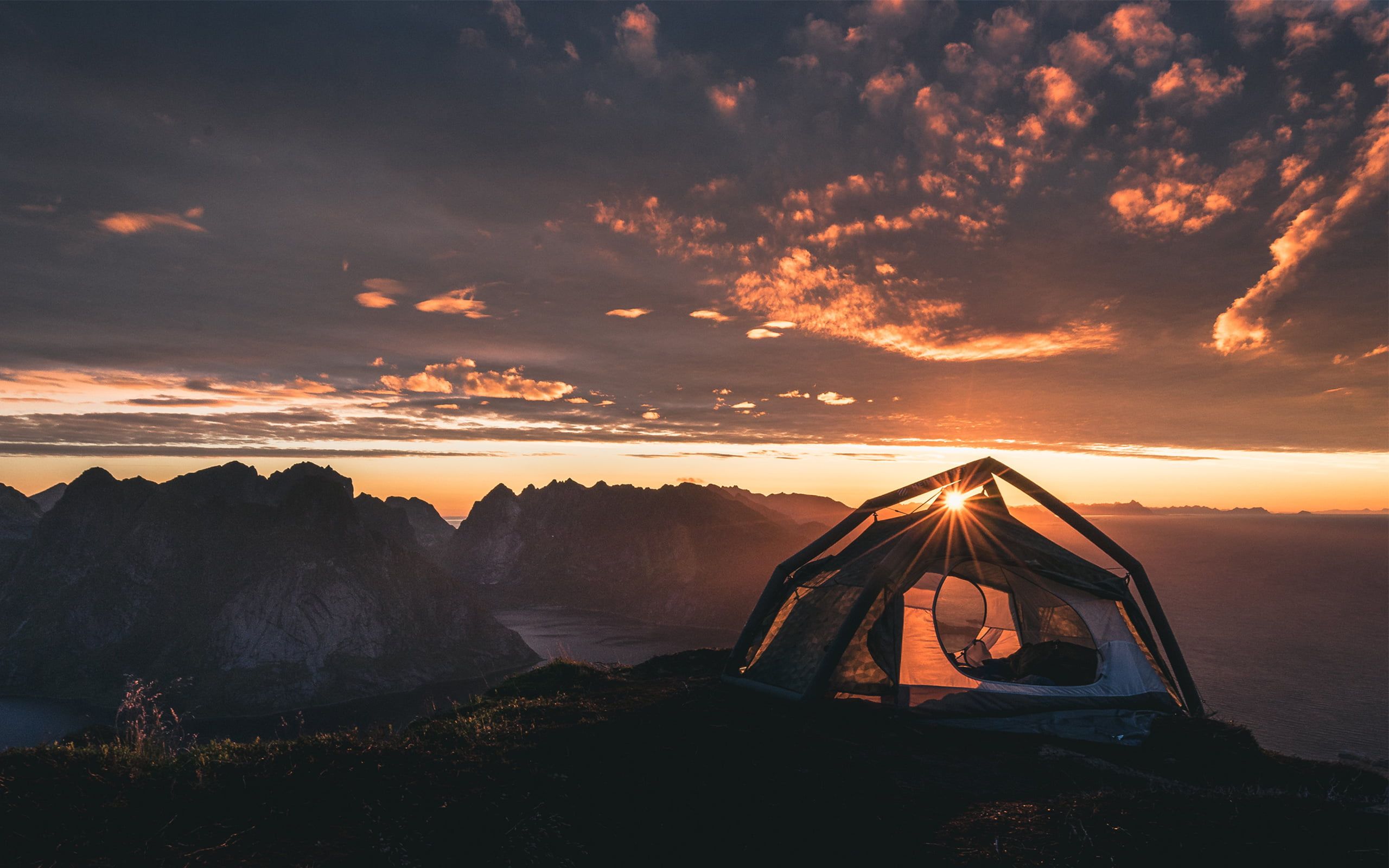 Black and white dome ten tent camping mountains landscape sunset photography sun rays k wallpaper hdwallpaâ camping photography camping wallpaper tent