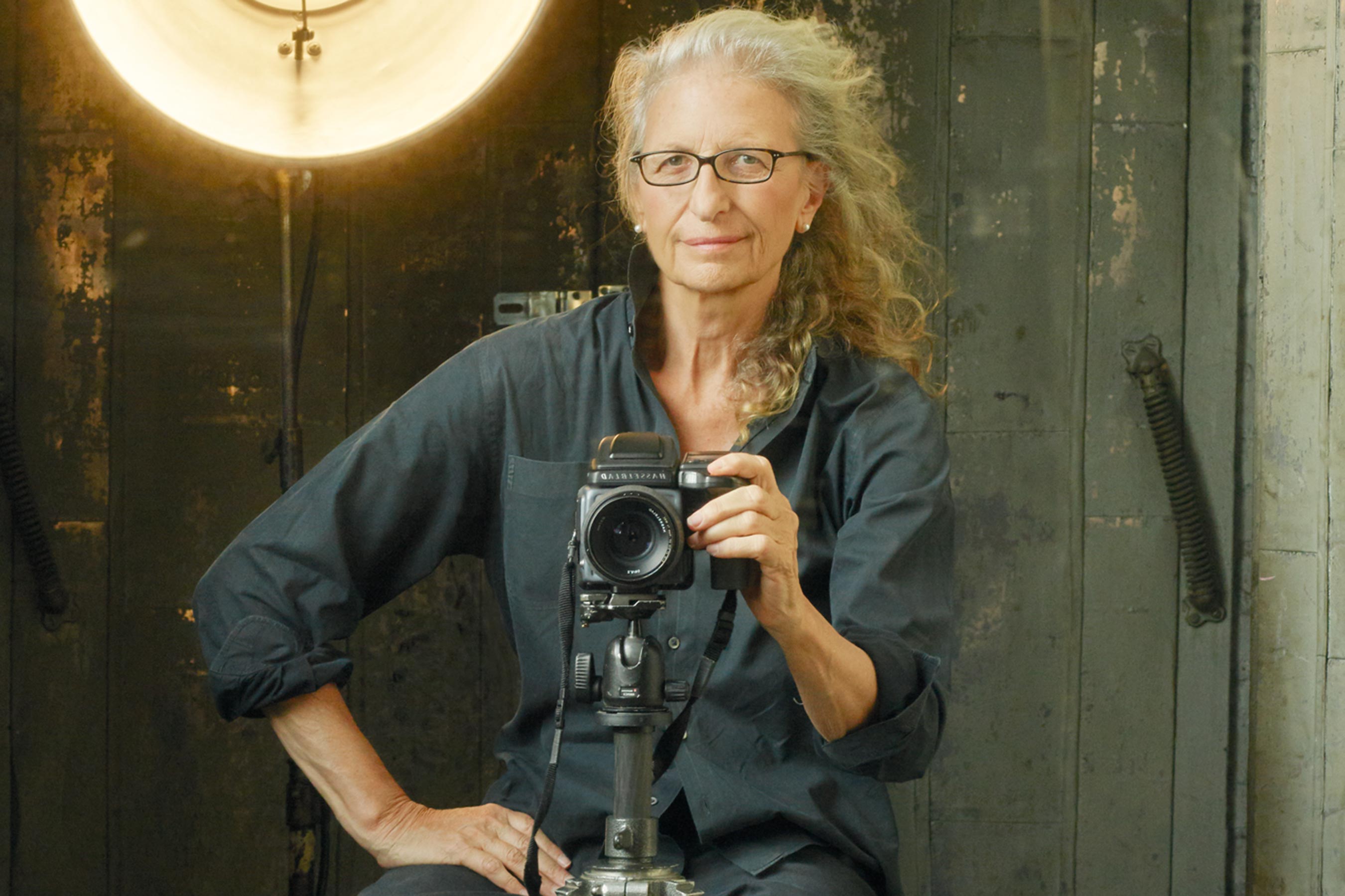 Icons of photography annie leibovitz â the united nations of photography