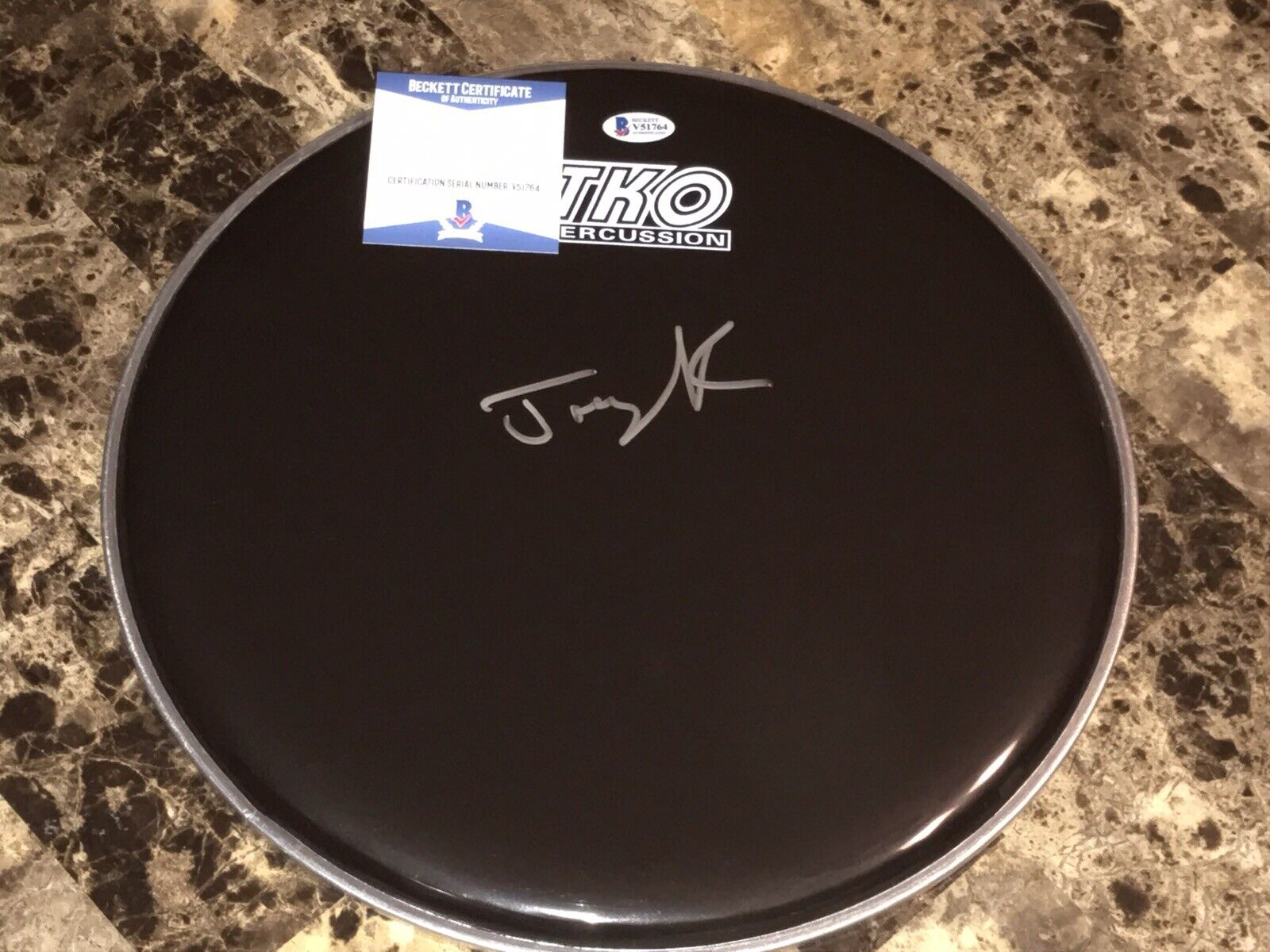 Joey kramer of aerosmith signed autographed drumhead bas certified classic rock