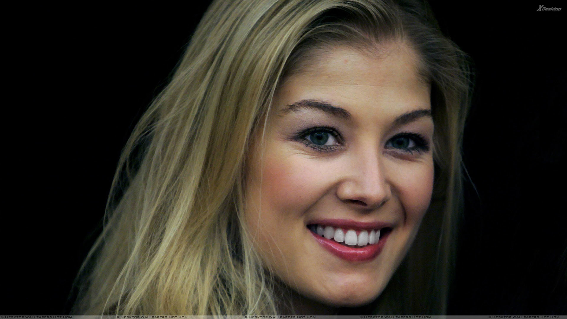 Rosamund pike smiling red lips and black background face closeupjpg ãâ