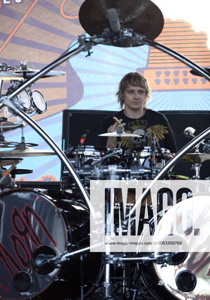 Sept ray luzier of korn performs during the nd annual sunset strip music festival in west holl