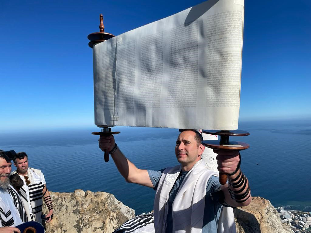 Taking minyan to the mountain at lions head