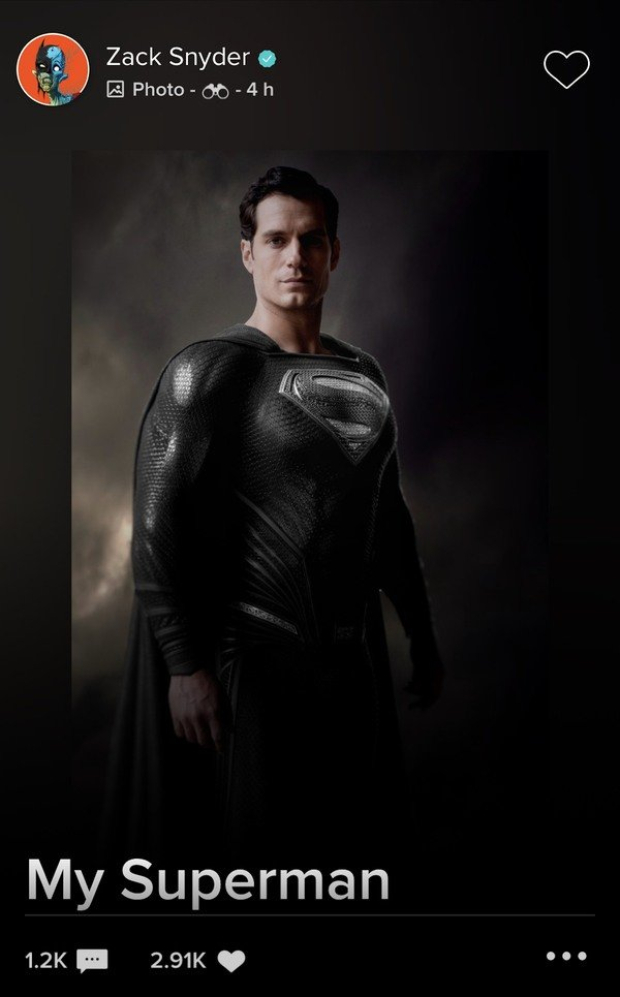 Justice league zack snyder shares henry cavills new photo as black suit superman bollywood news