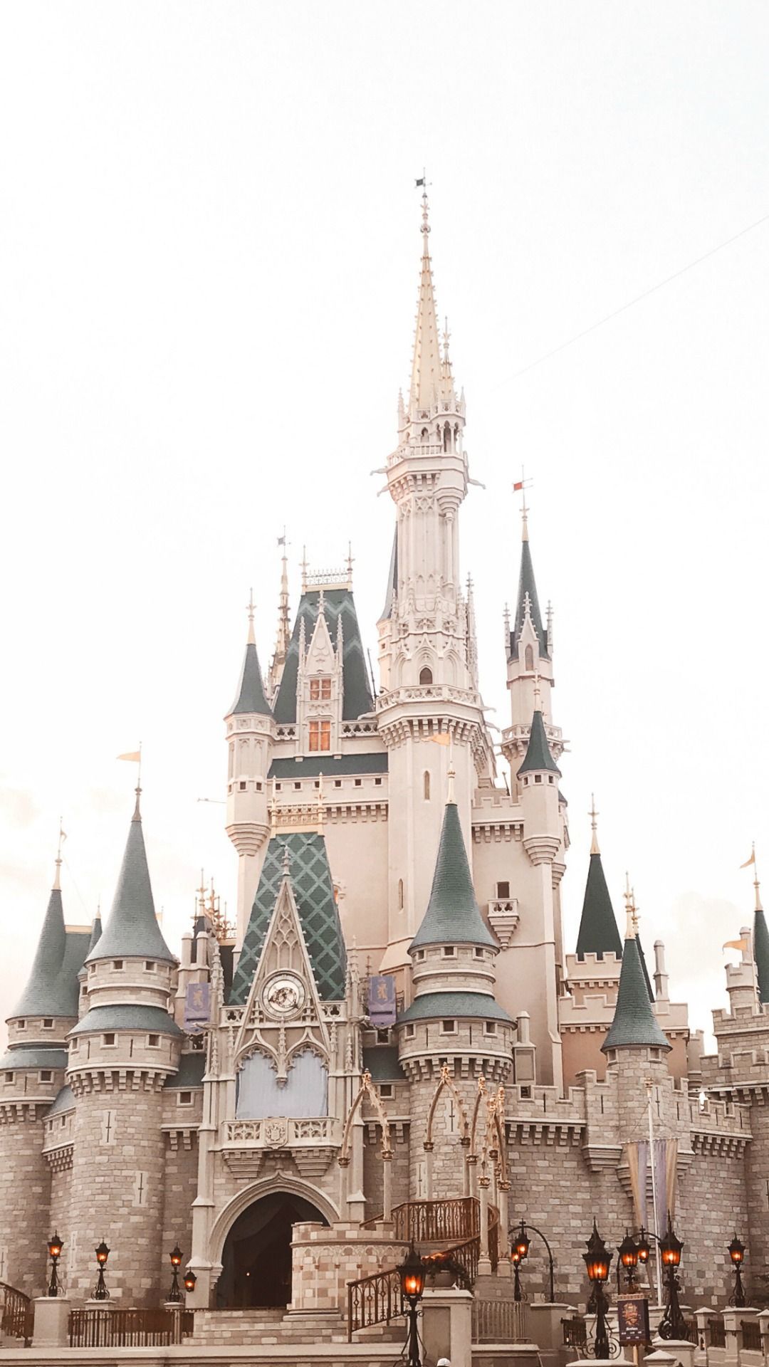 Disney castle iphone s on