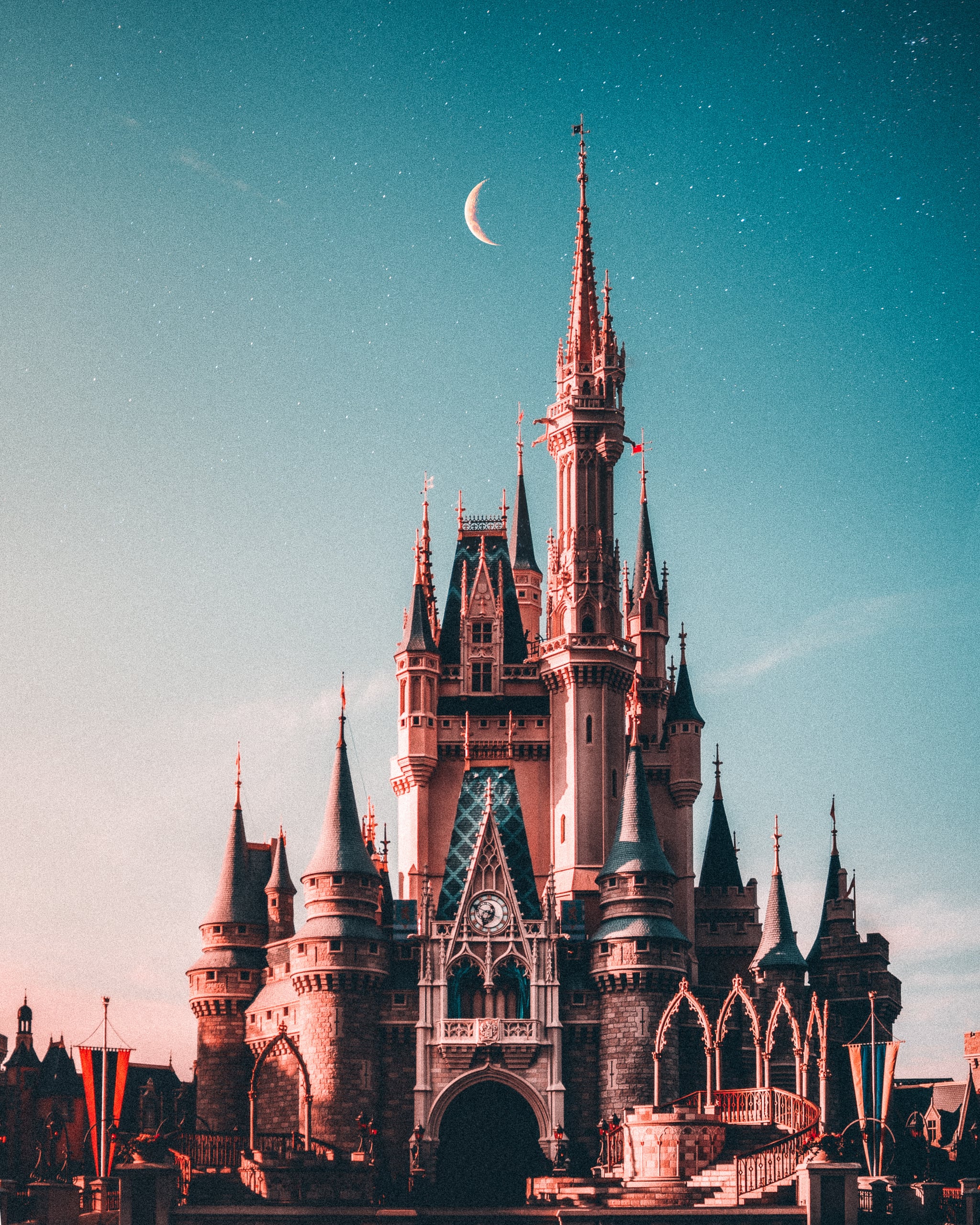 Disney iphone wallpaper the best wallpaper ideas thatll make your phone look aesthetically pleasing tech photo