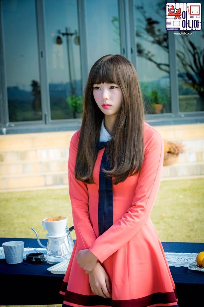 Girlgroup confession on fromis jisun looks like mini aji chae soo bin from im not a robot httpstcowlacbpufw