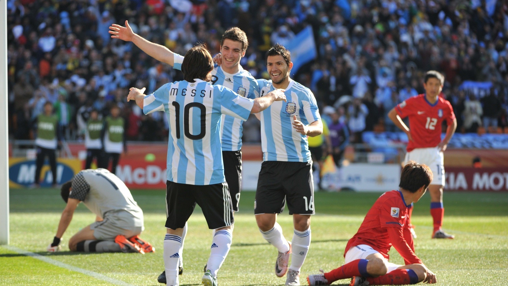 Wallpaper x px aguero argentina cup fifa football gonzalo higuain korea lionel messi national sergio south team world x