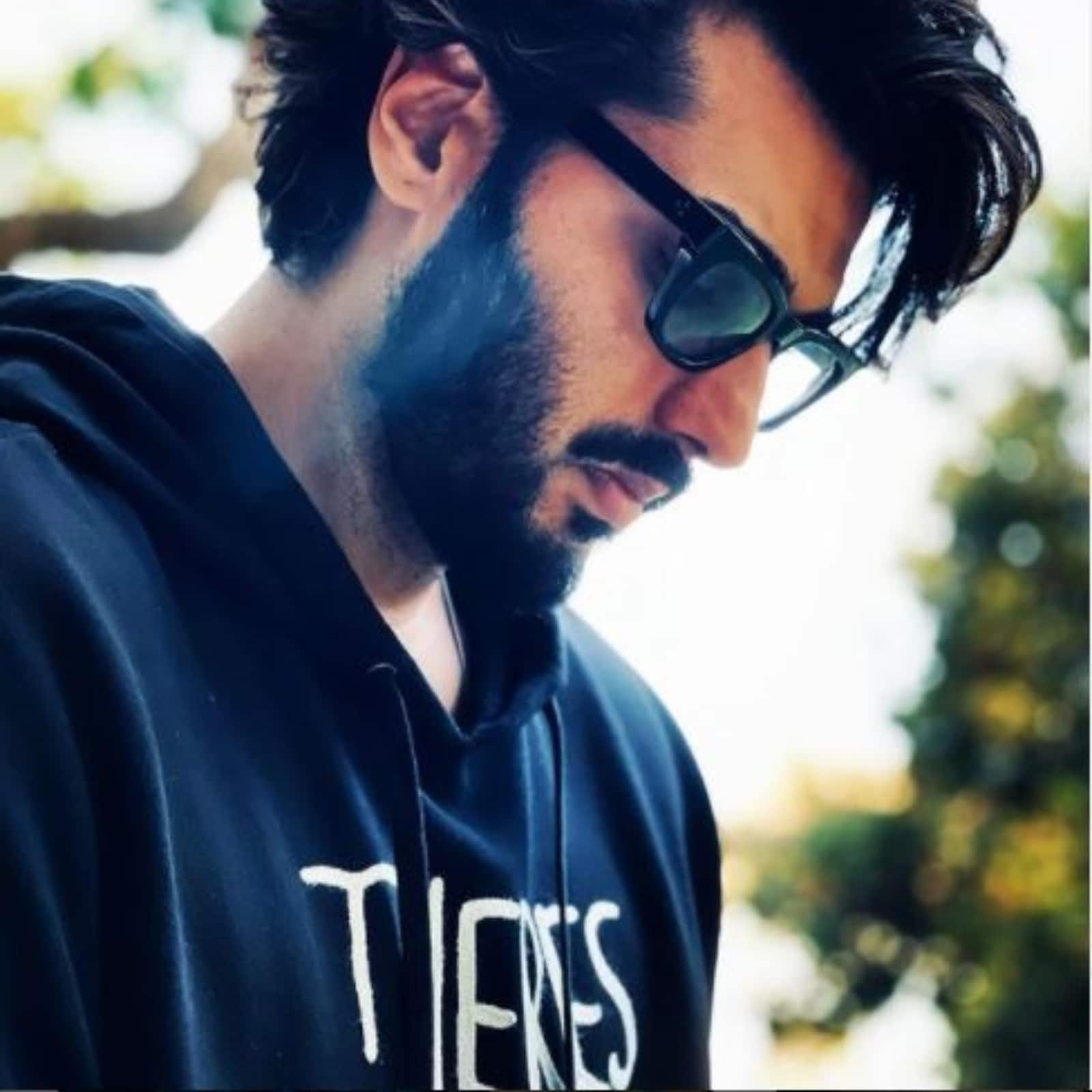 Arjun kapoor gets a pliment from girlfriend malaika arora for his latest instagram pic handsome much