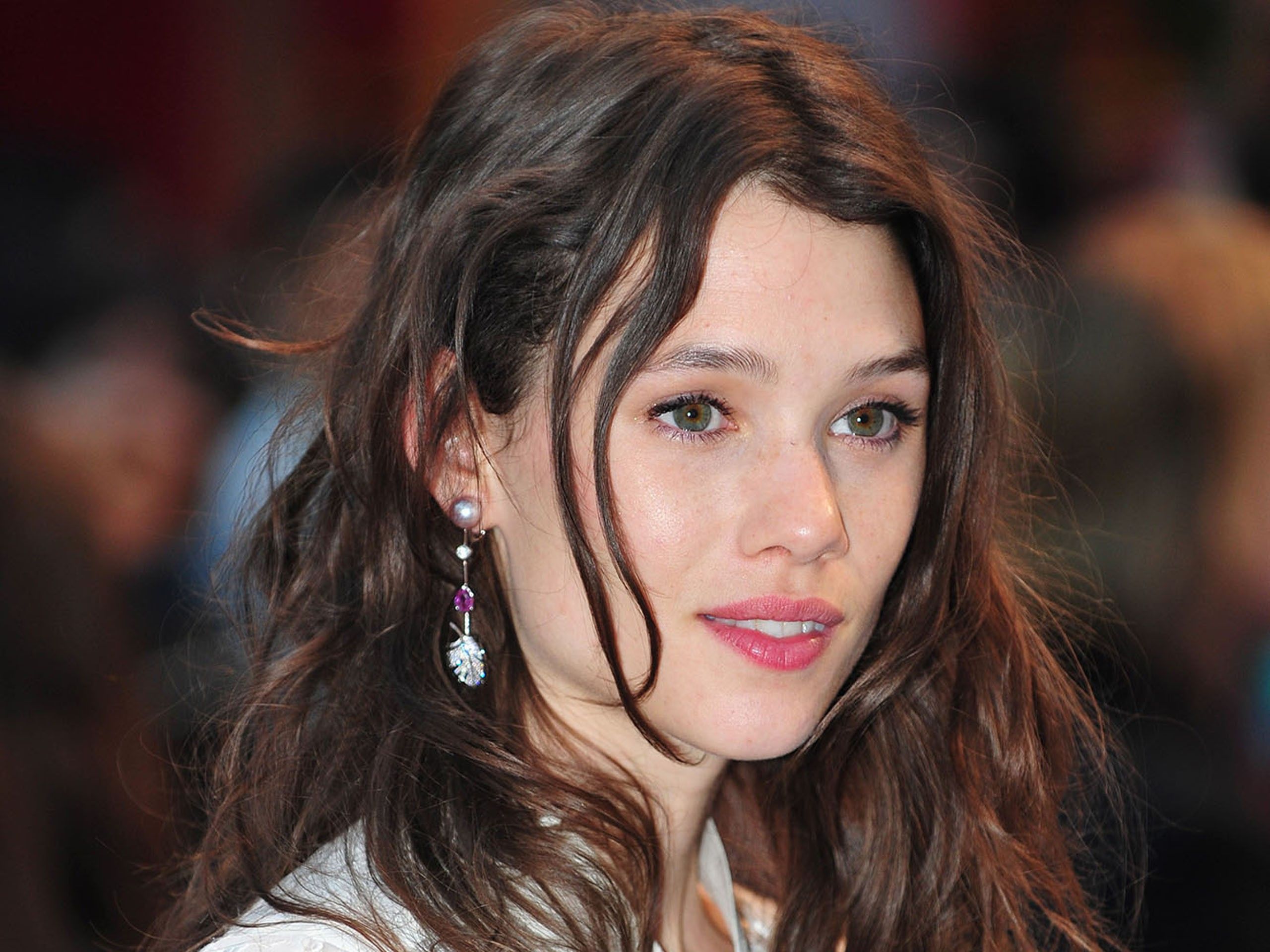 Astrid bergesfrisbey hd wallpapers for desktop download astrid berges frisbey celebrity haircuts sexy hair