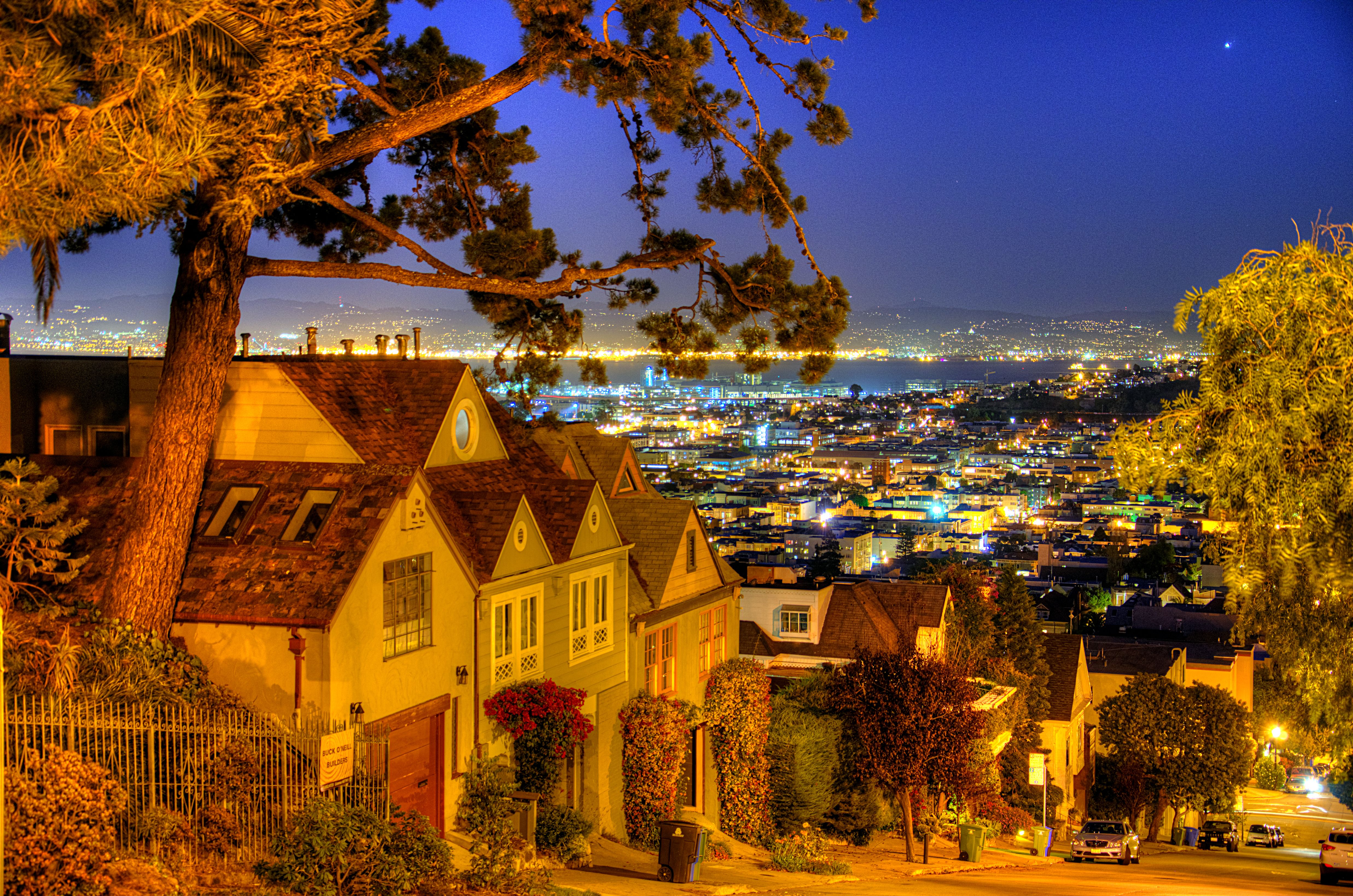 Fall in san francisco is warm and inviting christmas in san francisco san francisco photos city lights at night