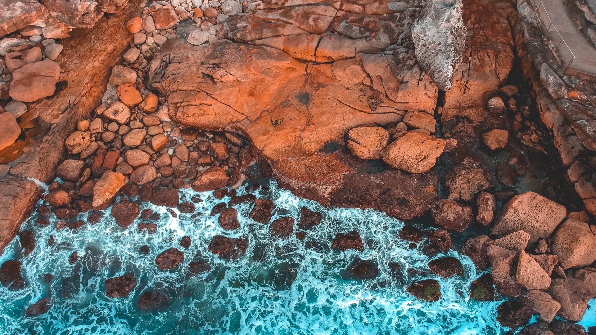 Aerial view of rocky coastline bondi beach new south wales australia desktop wallpaper x australia wallpaper aerial view bondi beach australia