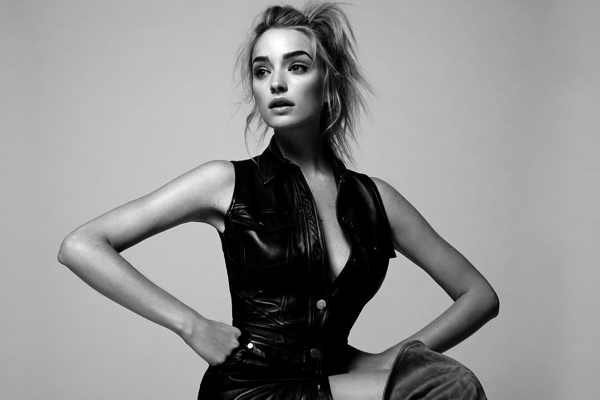 Brianne howey hd papers and backgrounds