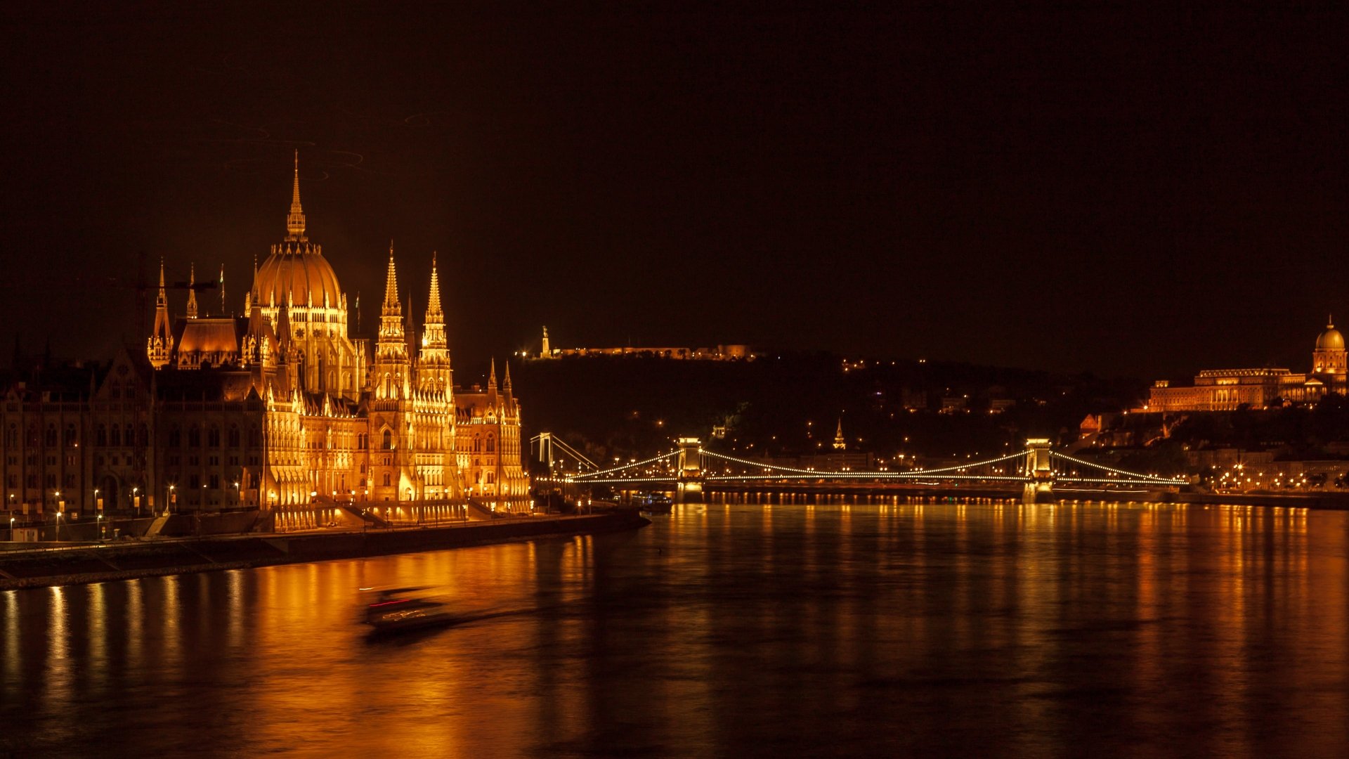 Budapest hd papers and backgrounds