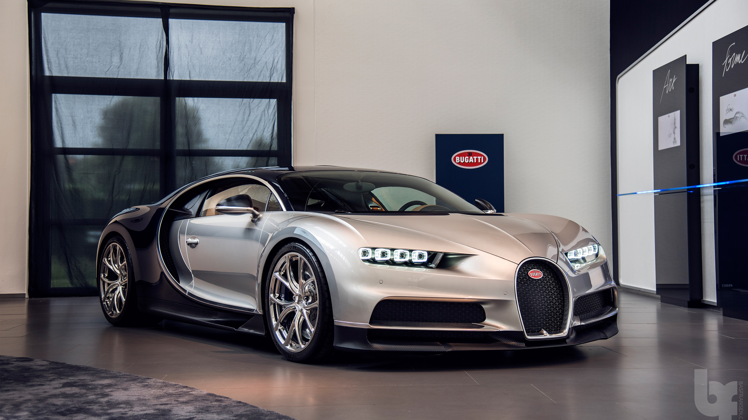 Bugatti chiron most expensive car wallpaper