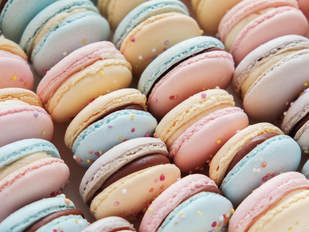 Wallpaper colorful sweets macarons desktop wallpaper hd image picture background aafde