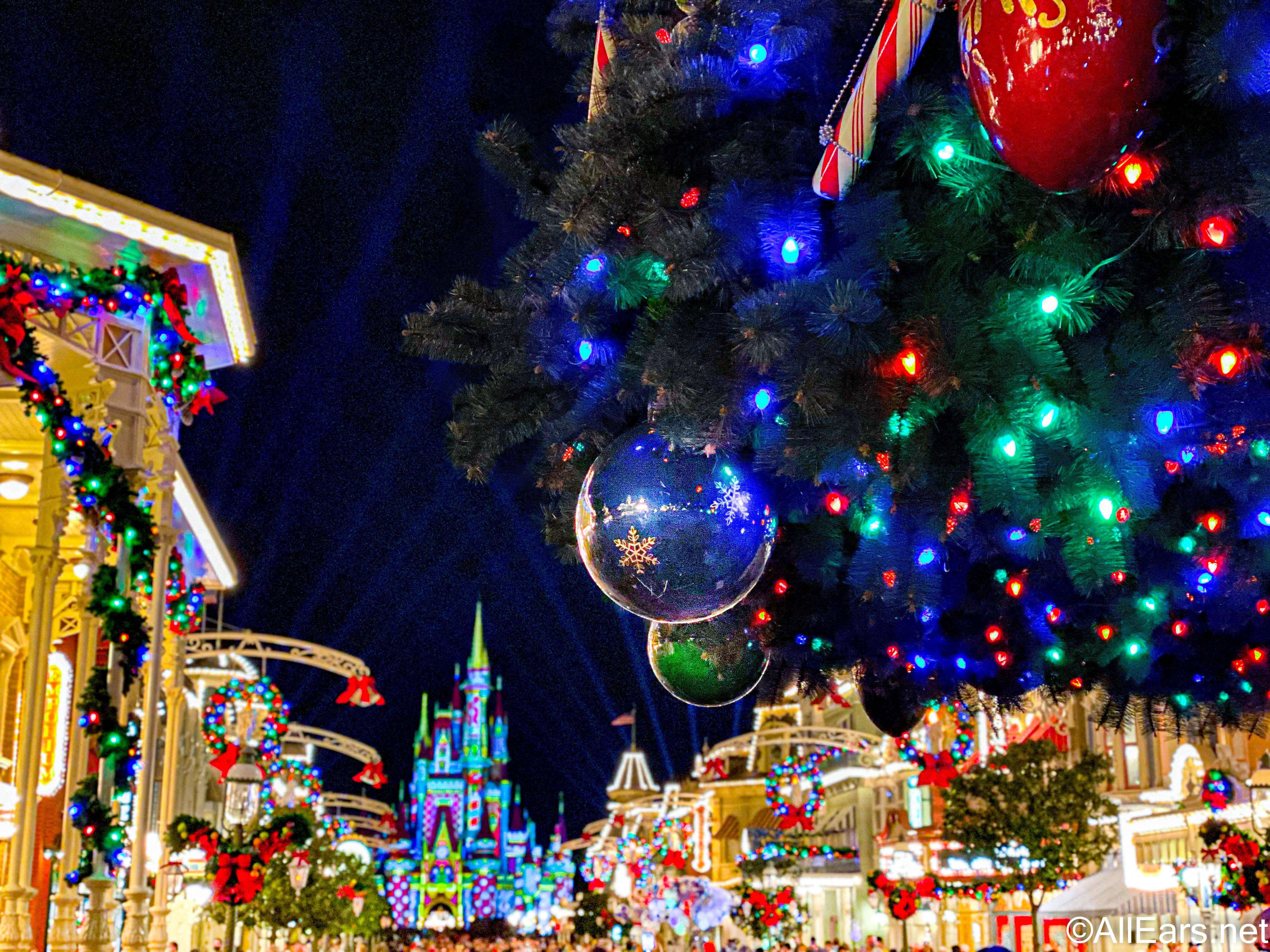 Ð disney world holiday wallpapers ðthat will instantly make your phone or desktop magical
