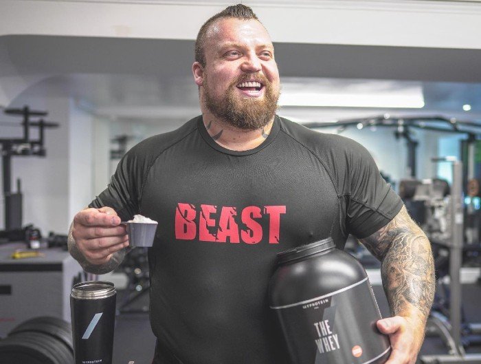 How eddie hall used to fit in over lories every day