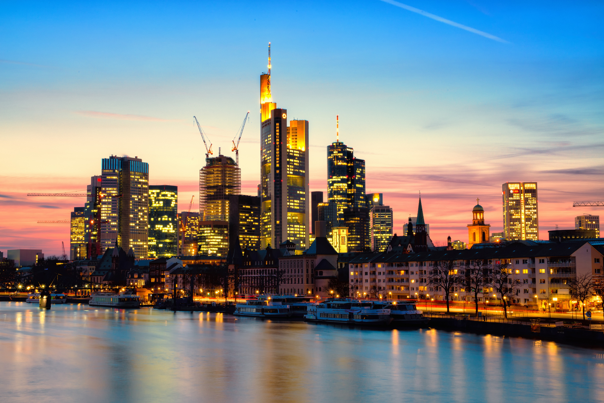 Frankfurt hd papers and backgrounds