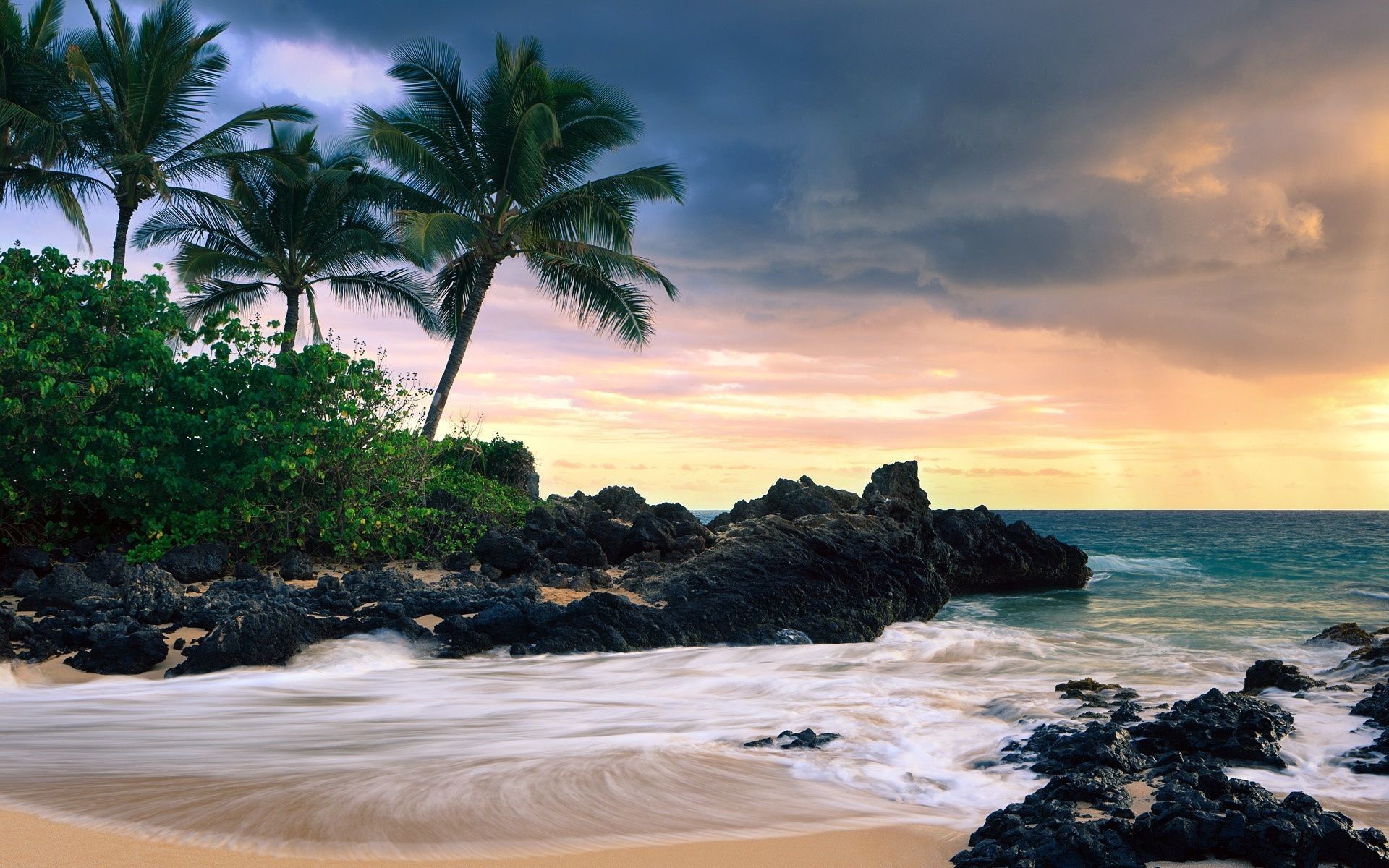 Hawaii beach desktop s on