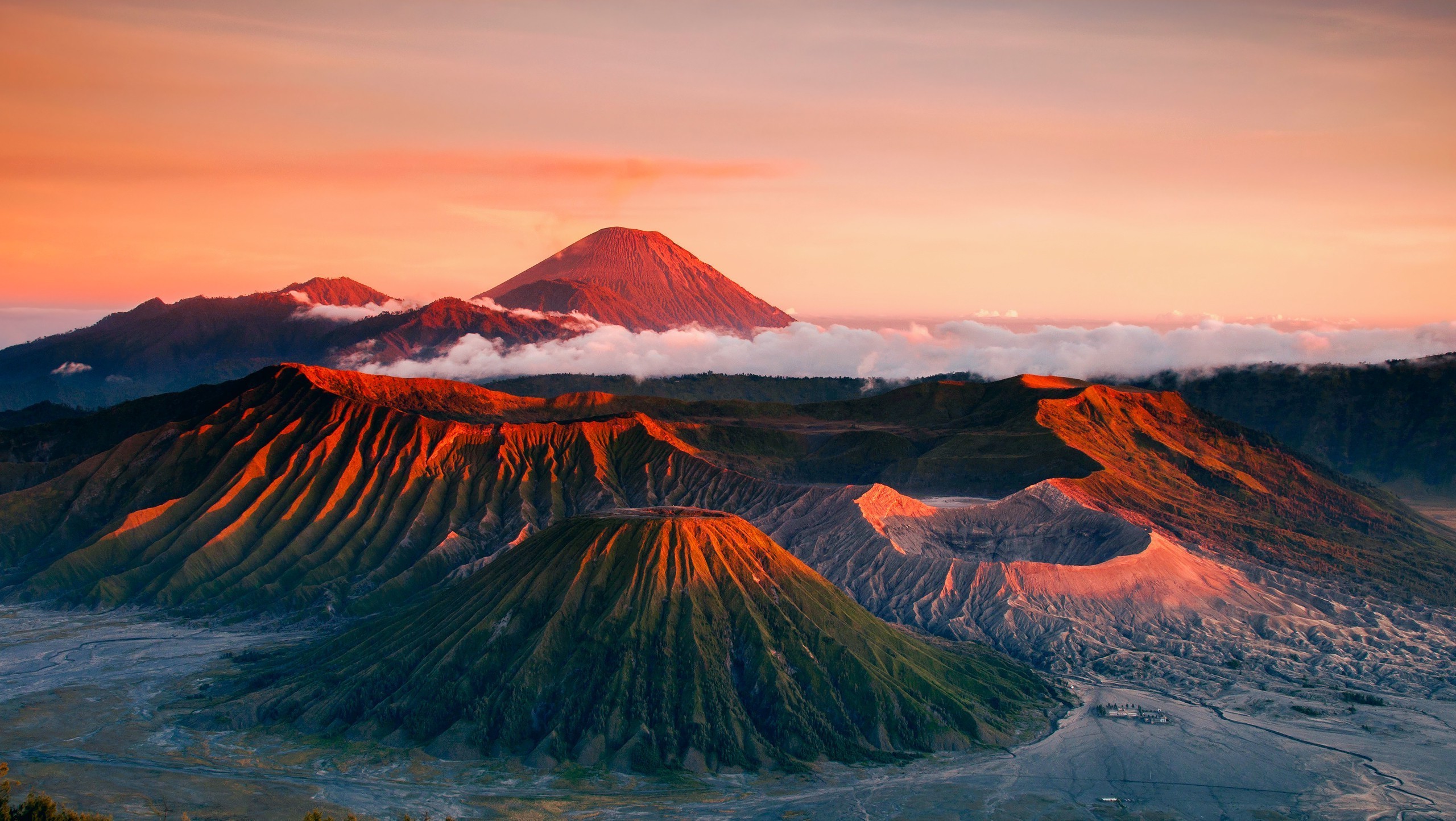 Landscape volcano mountains mount bromo dusk clouds crater indonesia wallpapers hd desktop and mobile backgrounds