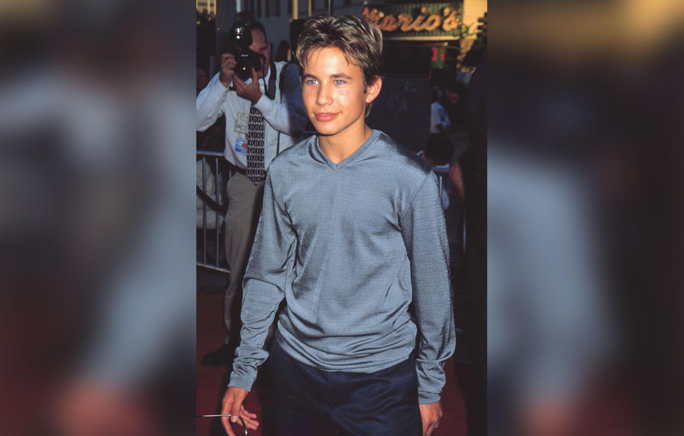 Jonathan taylor thomas looks unrecognizable in first public sighting in years