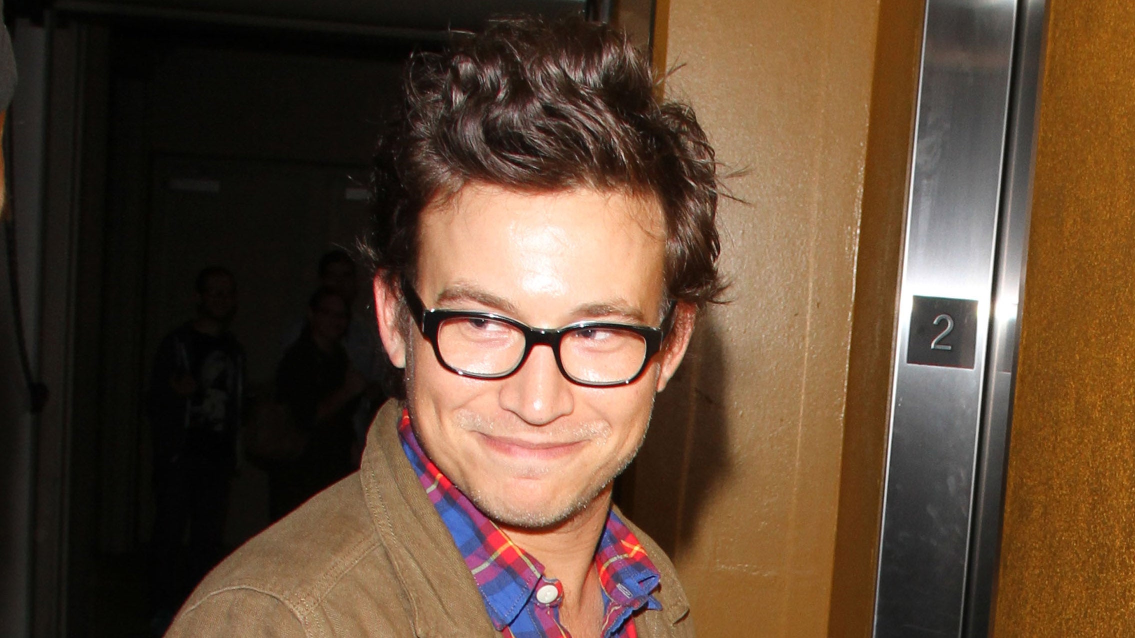 Jonathan taylor thomas photographed for first time in years entertainment tonight