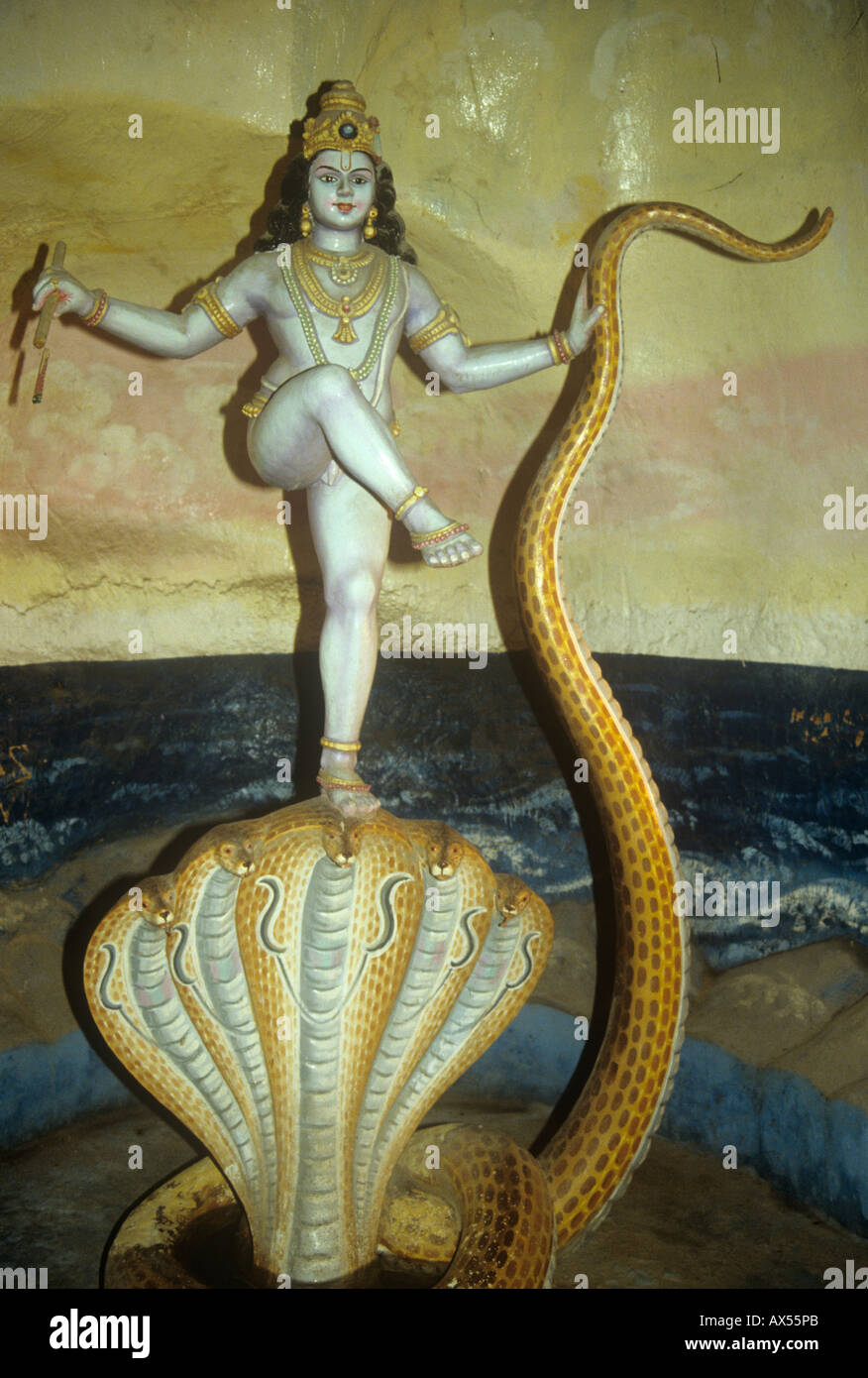 R hindu gott lord krishna tanzt auf n kopf s kaliya kãnig r schlangen stockfotografie