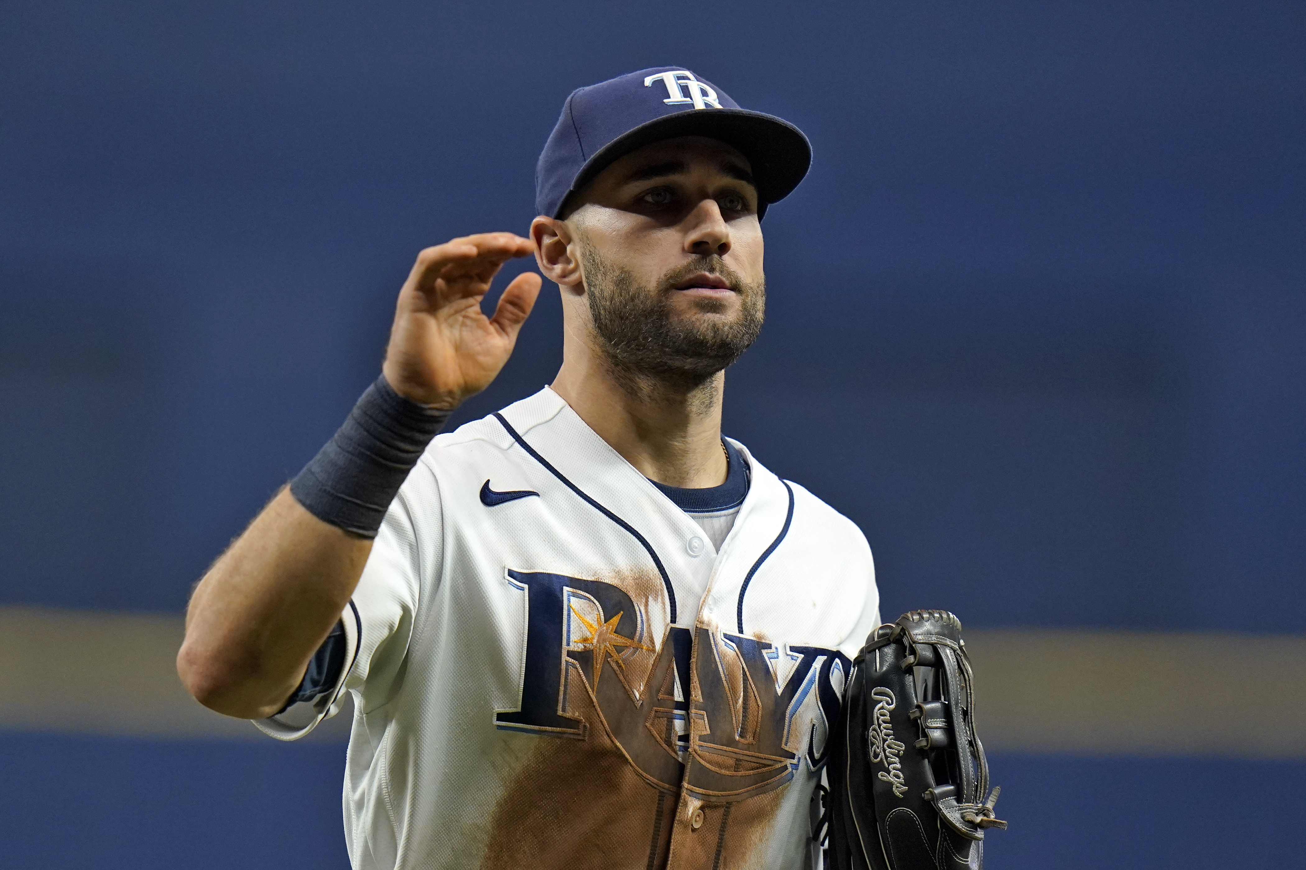 Rays cash apologizes after kiermaier takes keeps data card