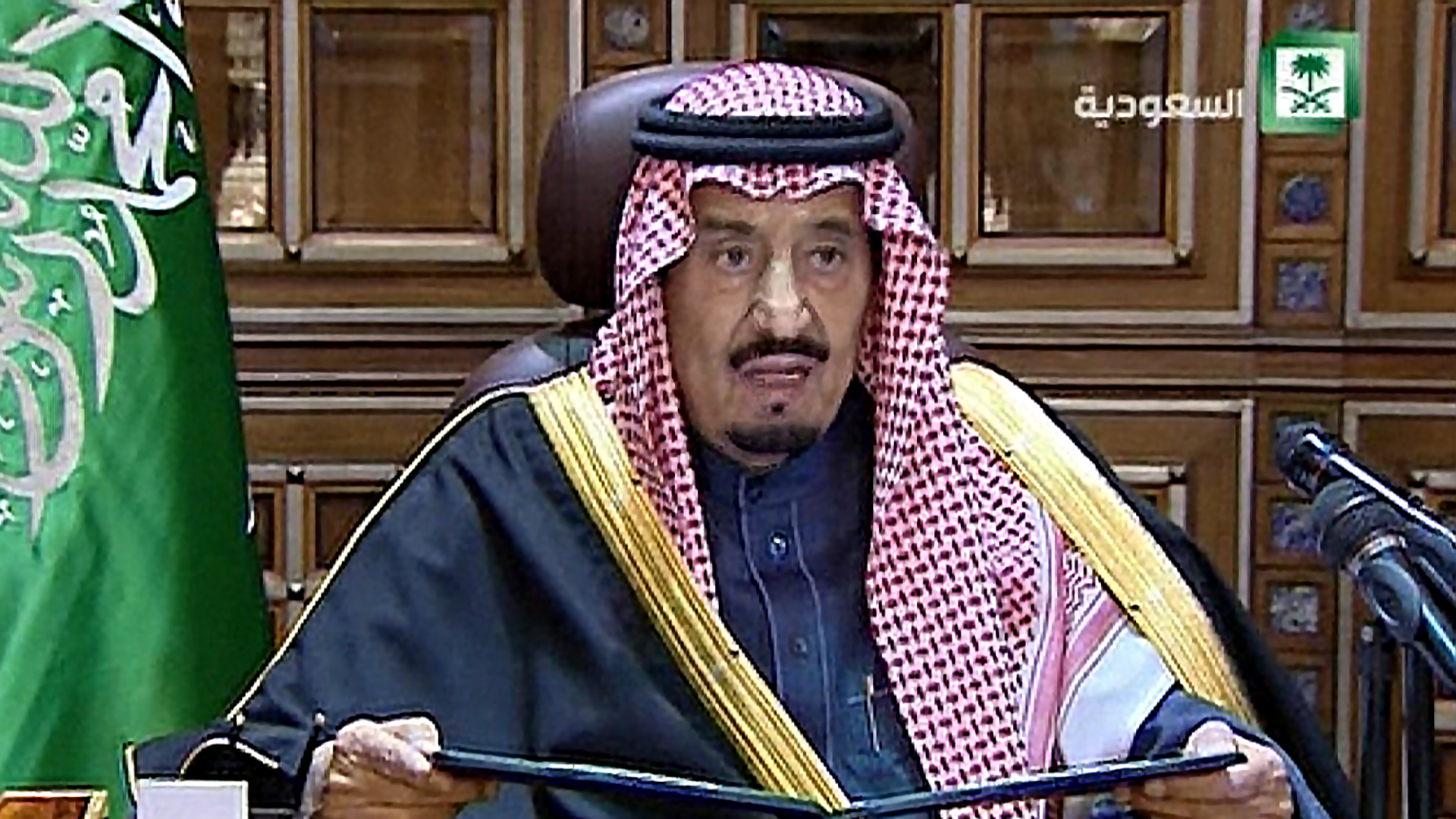 Saudi arabias king salman pledges to keep straight path
