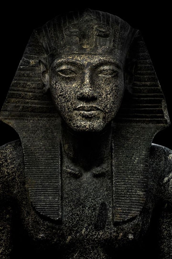 Statue of tutankhamun tutankhamun king tut egyptian art