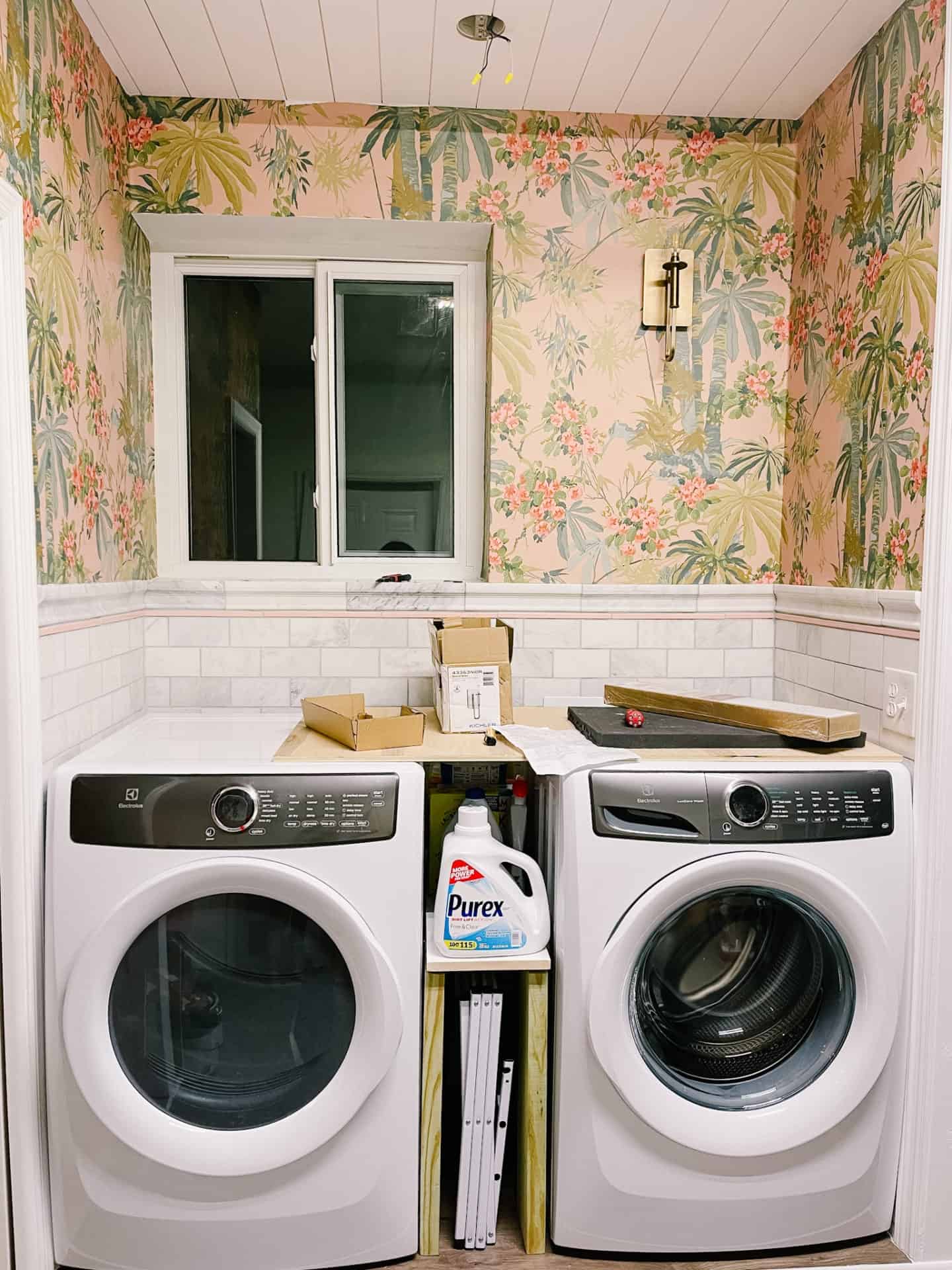 Laundry room wallpaper ideas