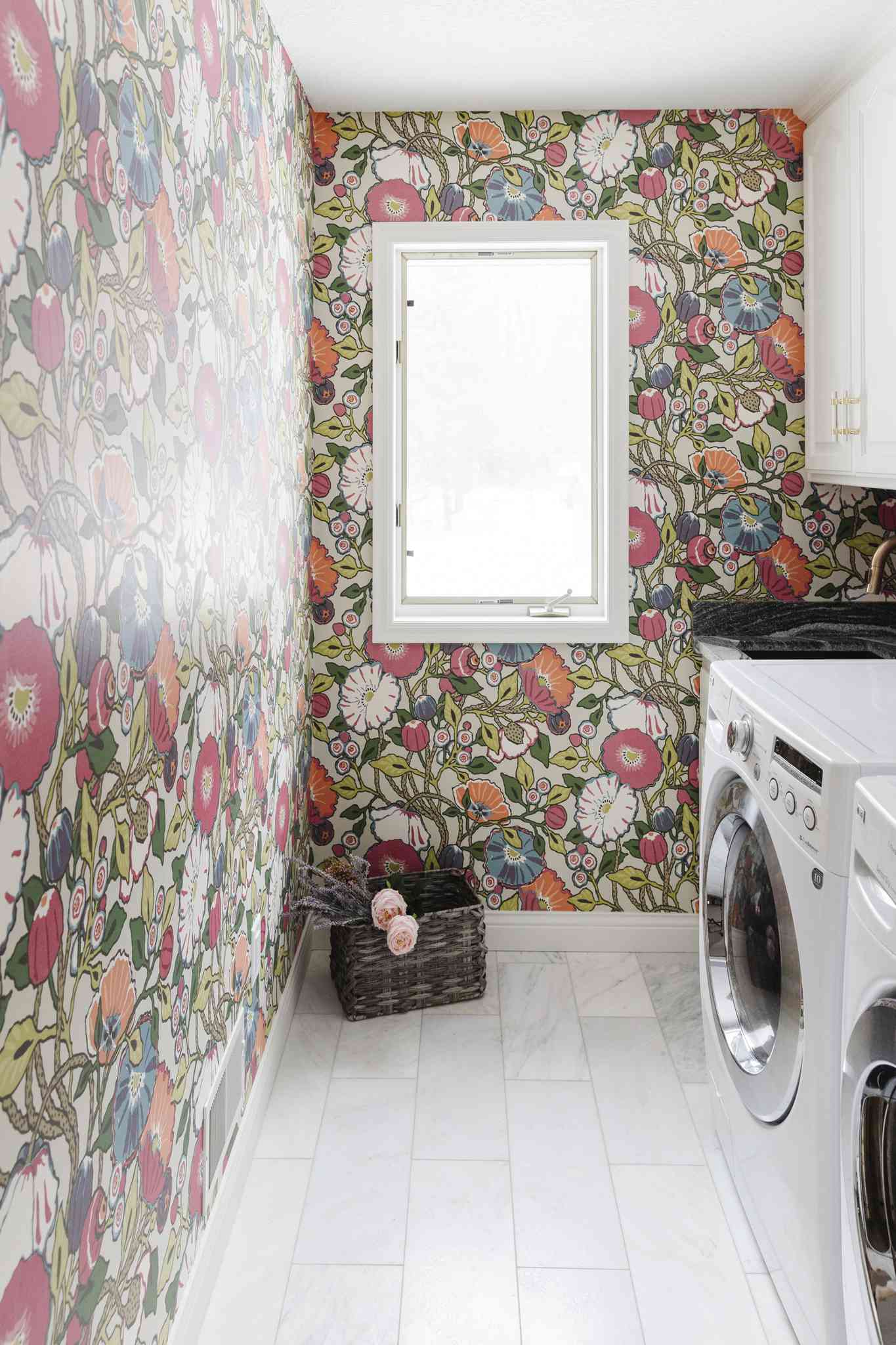 Small laundry room ideas with big style