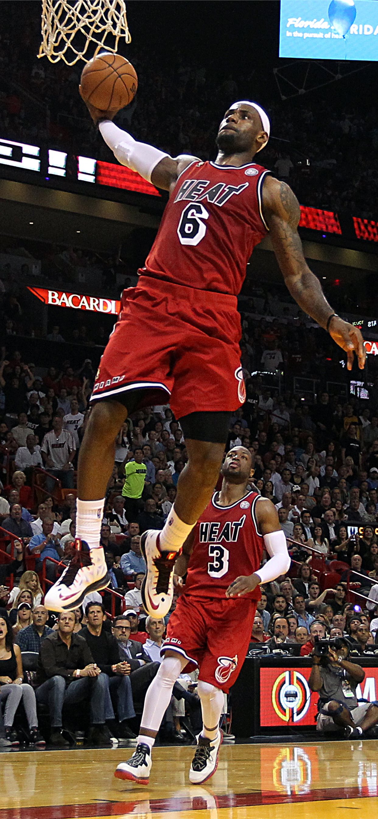 Lebron james heat dunking on afari iphone x wallpapers free download